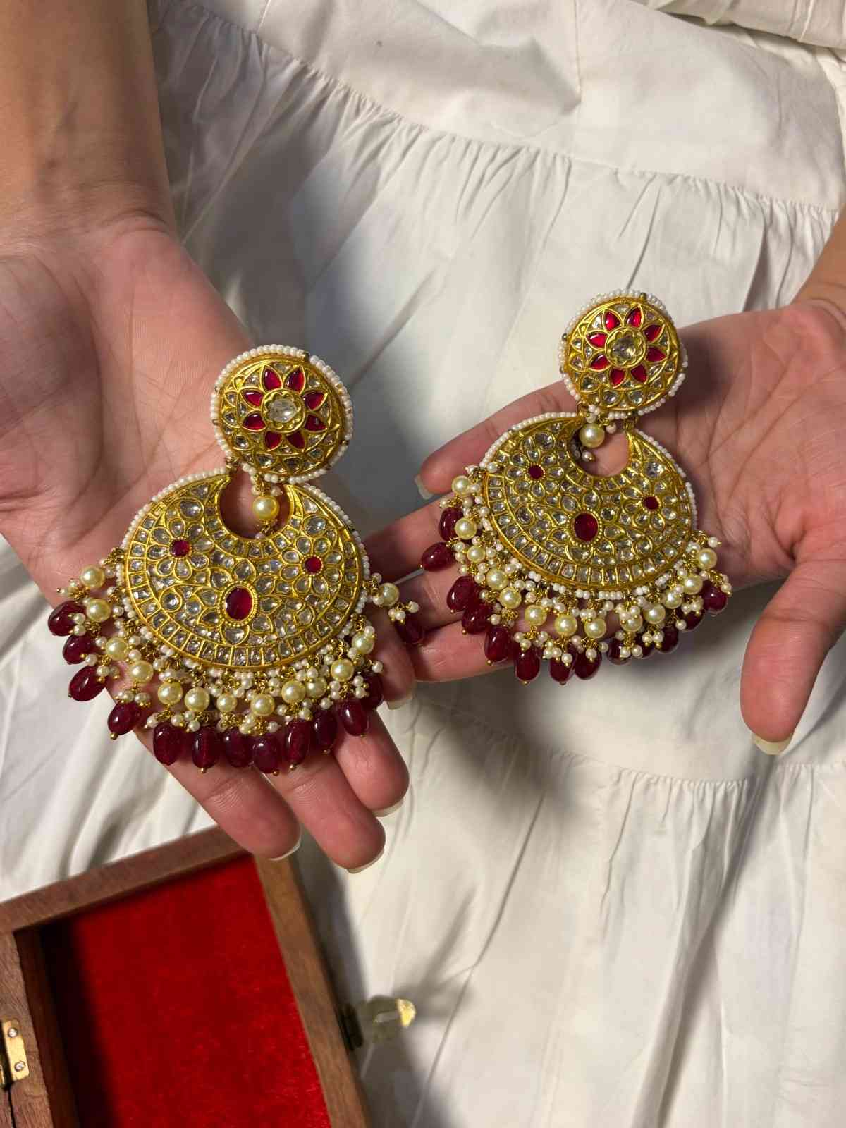 zareen front