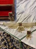 Fine 22K gold jewellery with naturally sourced diamond polkis