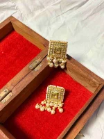 22K lightweight earrings with refined natural polki detailing