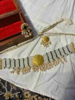 22K gold jewellery crafted around natural diamond polki detailing