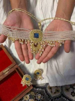Lightweight gold jewellery with natural diamond polki craftsmanship